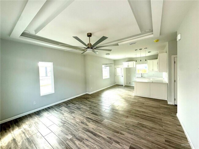 Foto del edificio - 18 Brownjay Rd