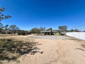 Building Photo - 13237 E Ave W 8