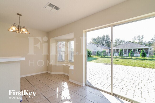 Building Photo - 6173 Skylarkcrest Dr