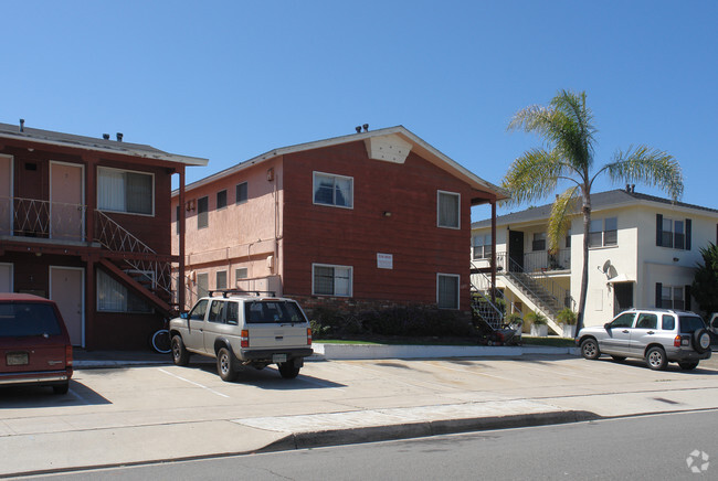 1,571 Oliver ¡alejado - Swiss Chalet Apartments