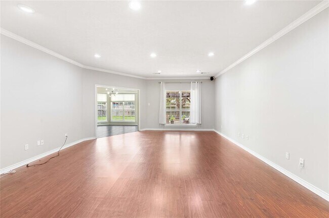 Foto del edificio - 1311 Mullins Loop N