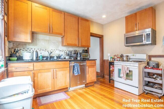 Foto del edificio - 6 bedroom in Allston MA 02134