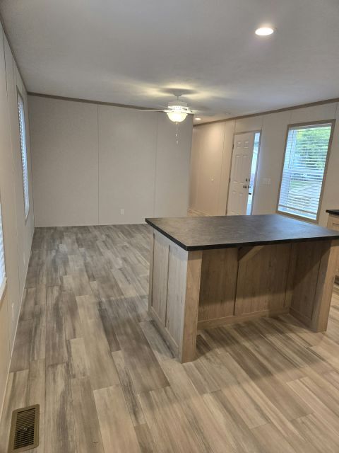 Building Photo - 184 Star Cir