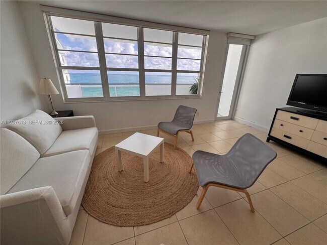 Foto del edificio - 100 Lincoln Rd