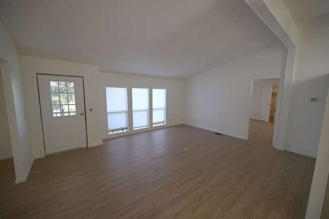 Building Photo - 2 bed 2 bath w/ water view in Diamond Point