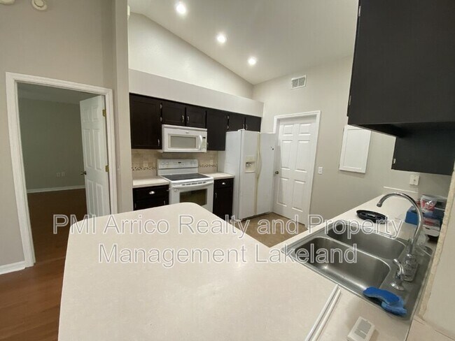 Foto del edificio - 5325 Tillery Rd