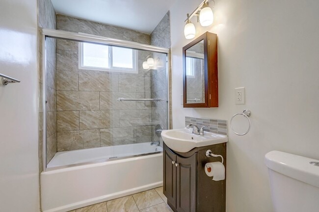 Interior Photo - 4024 Ursula Ave