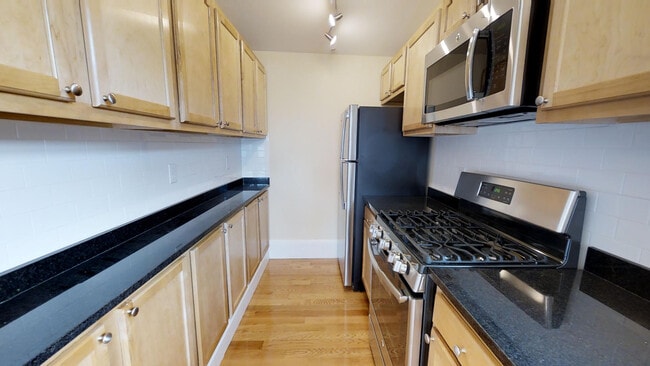 Building Photo - 48 Lowell St