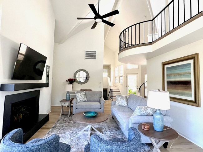 Building Photo - 2975 Deer Point Dr