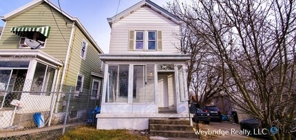 Building Photo - 942 Mansion Ave