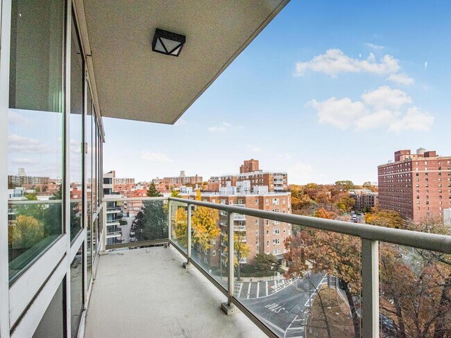 Foto del edificio - 640 W 237th St