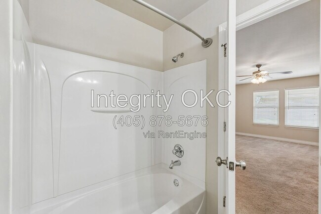 Foto del edificio - 2800 NW 184th St