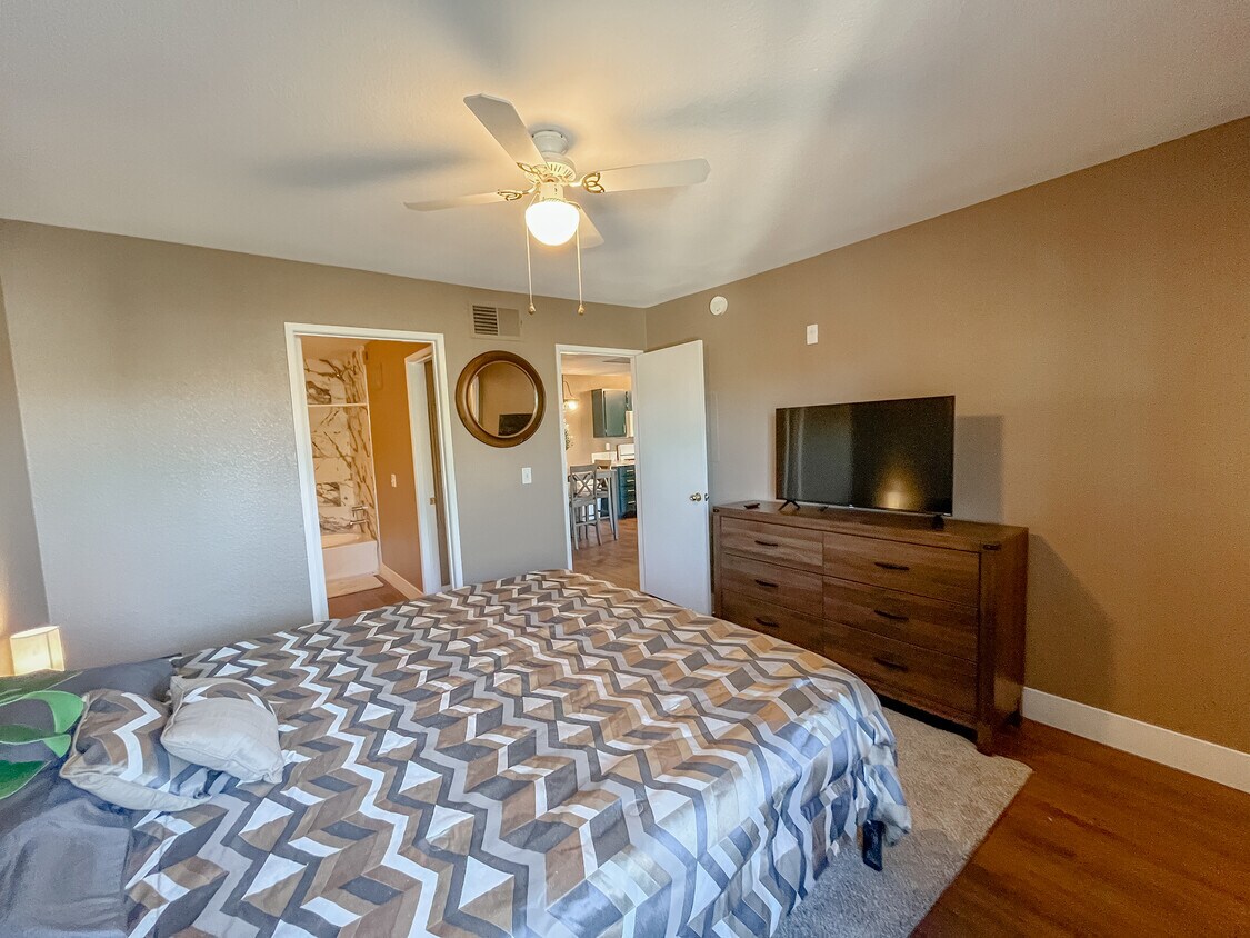 Foto principal - 7885 W Flamingo Rd