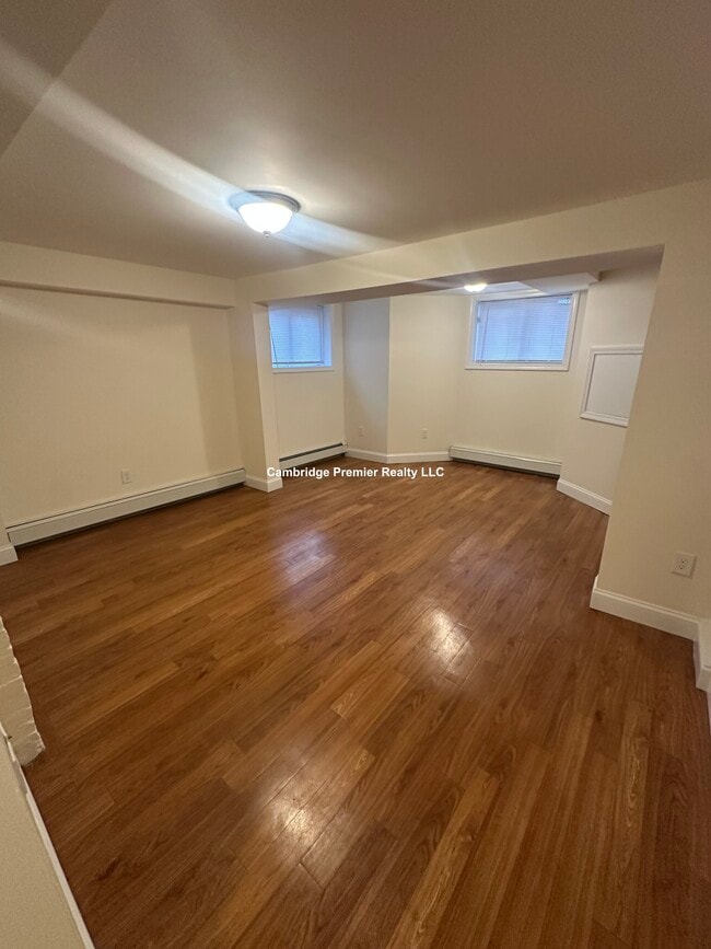 Building Photo - 387 Harvard St