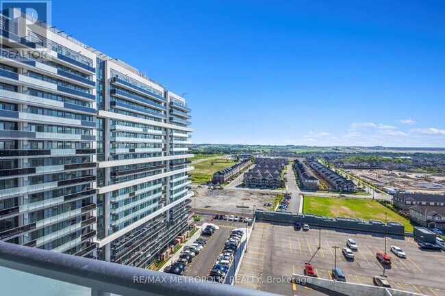 Photo du bâtiment - 2545-2545 Simcoe St N