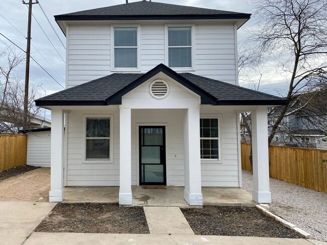 Building Photo - 7617 Carver Ave