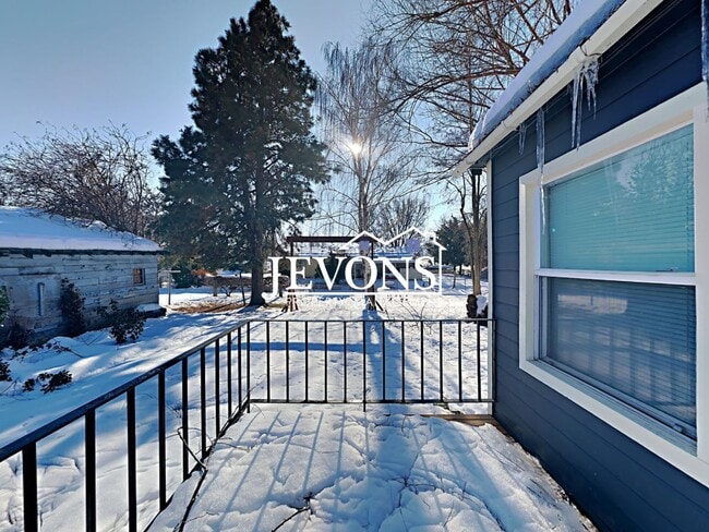 Foto del edificio - Pet-Friendly 3-Bedroom Home in Naches with Easy Access to Hwy 12