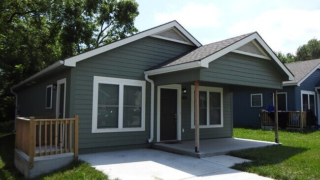 Foto del edificio - Newer Build - 3 bed -2bath Home in Indepen...