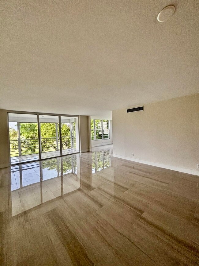 Foto del edificio - 3960 Oaks Clubhouse Dr