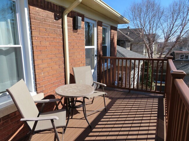 Foto del edificio - 1157 Beaconsfield Ave