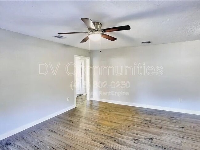 Building Photo - 1503 Bland St