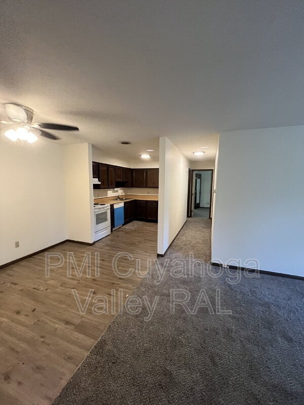 Foto del edificio - 1516 W Market St