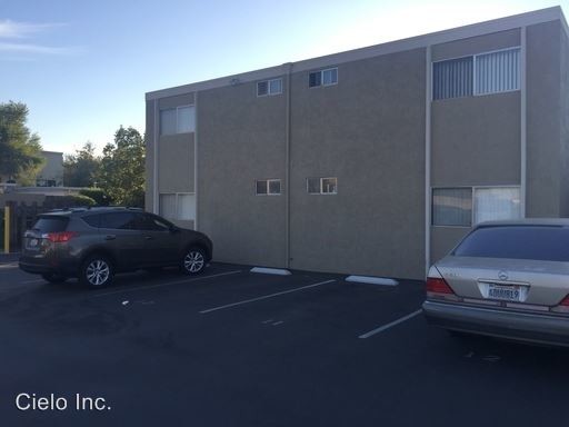 Building Photo - 633 E Park Ave