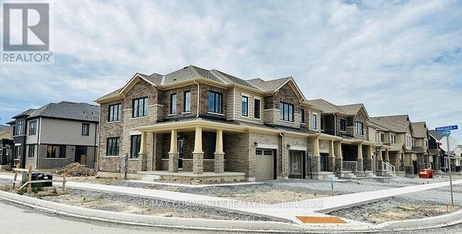 Building Photo - 105 Selection Hts