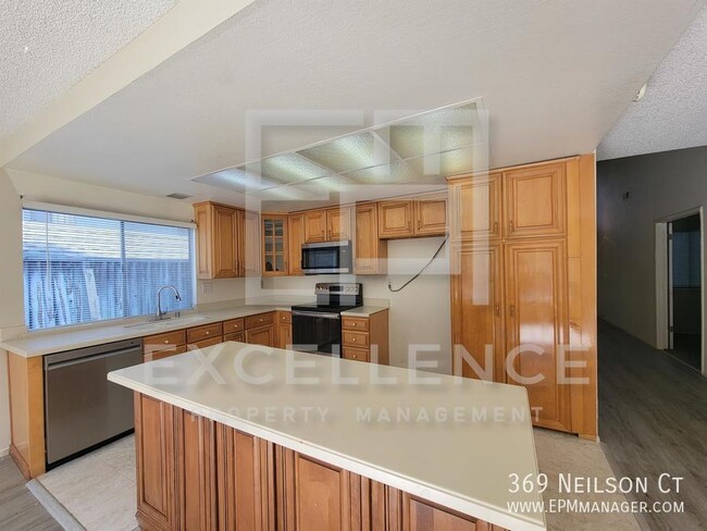 Building Photo - 369 Neilson Ct