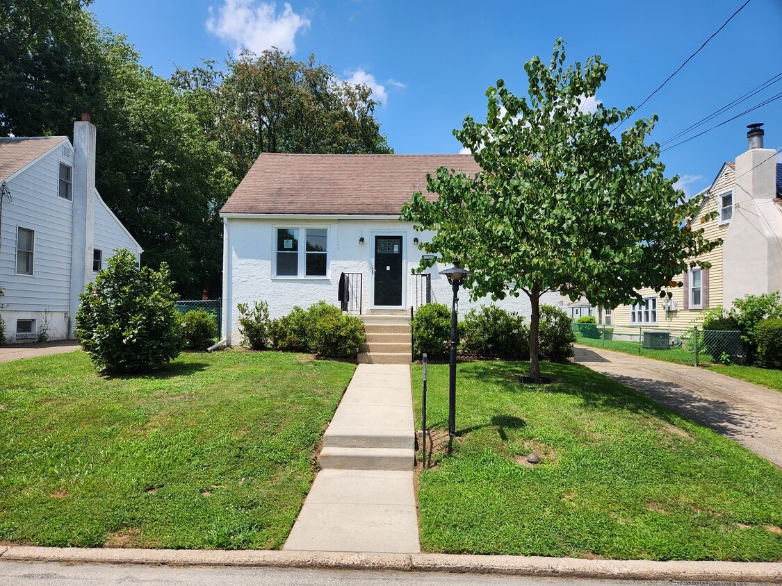 1023 Lawnton Ter, Glenolden, PA 19036 House Rental in Glenolden, PA