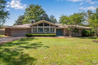 Building Photo - 6 Muskogee Ln