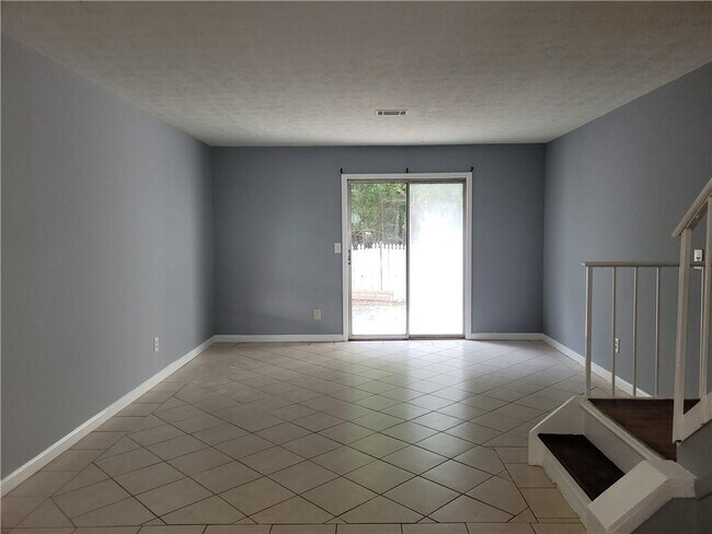 Building Photo - 457 Prince of Wales