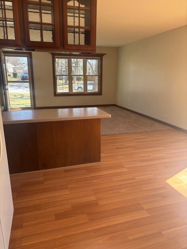 Foto del edificio - 7718 Butternut Ct