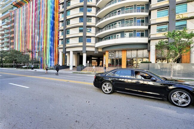 Foto del edificio - 60 SW 13th St