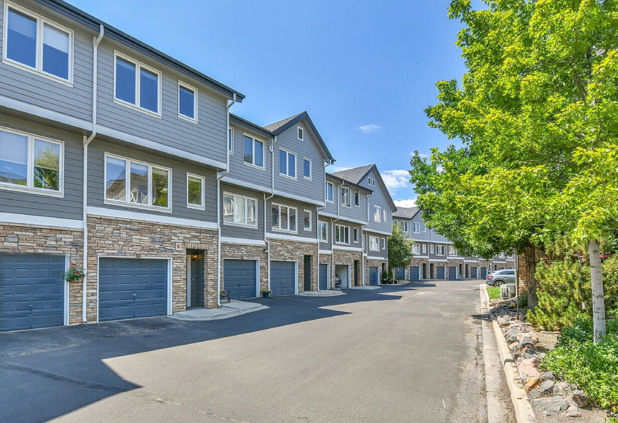 $2,350.00 - 2 Beds, 2 Baths, Condo in Litt... - $2,350.00 - 2 Beds, 2 Baths, Condo in Litt...