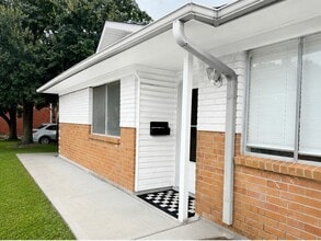Building Photo - 1432 Ramada Dr