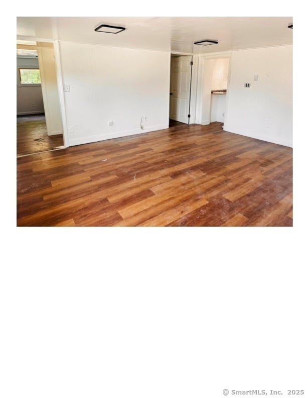 Foto del edificio - 1295 E Main St