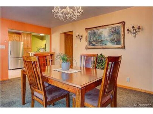 Foto del edificio - 10711 Blue Jay Ln