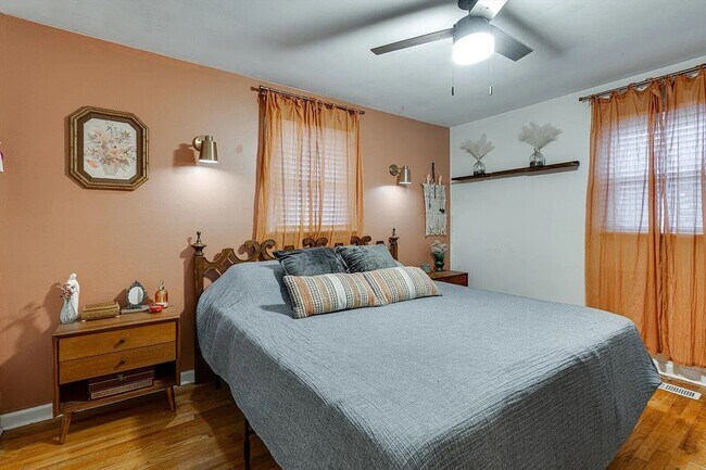 Building Photo - 3820 Altamira Dr