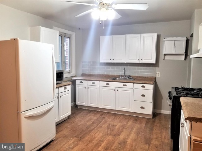 Foto del edificio - 7507 Berkshire Rd