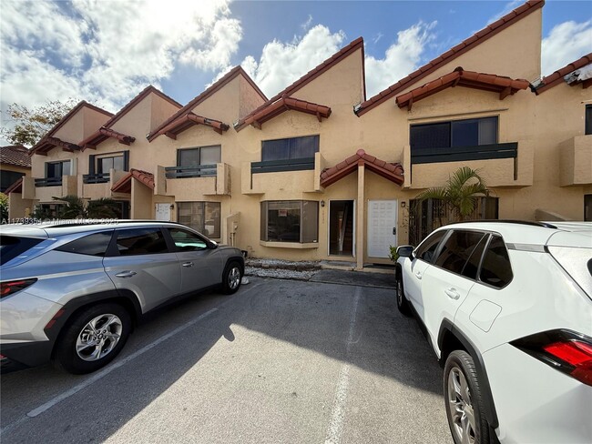 Foto del edificio - 10120 SW 77th Ct