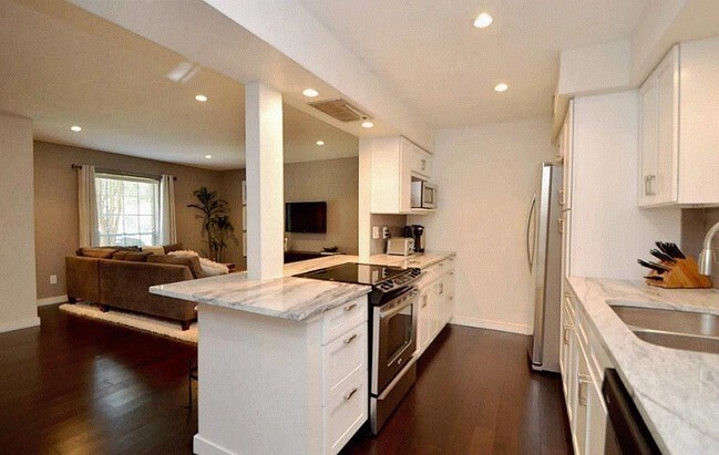Foto del edificio - 351 N Post Oak Ln
