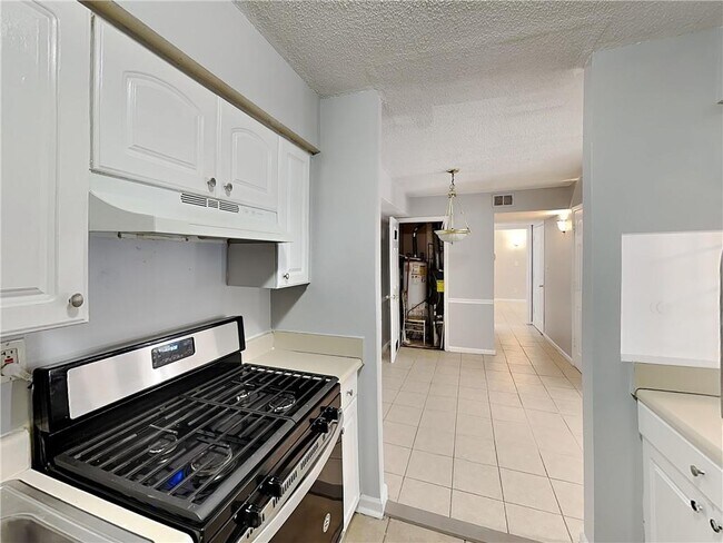 Building Photo - 1212 Utoy Springs Rd SW
