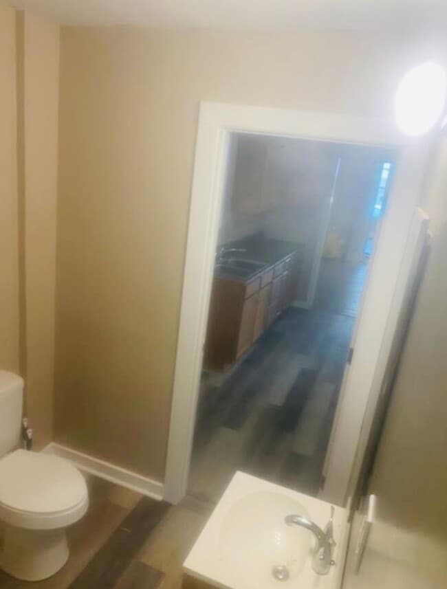 Building Photo - 362 9th St