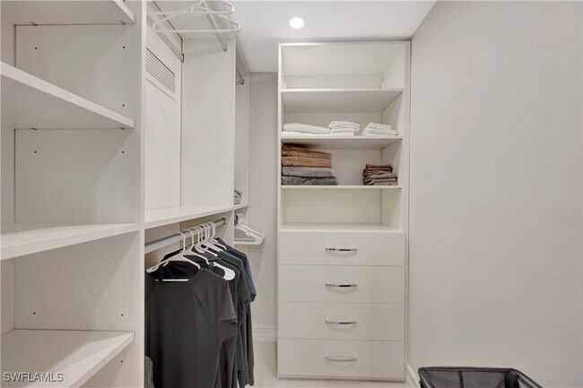 Foto del edificio - 2258 Gulf Shore Blvd N