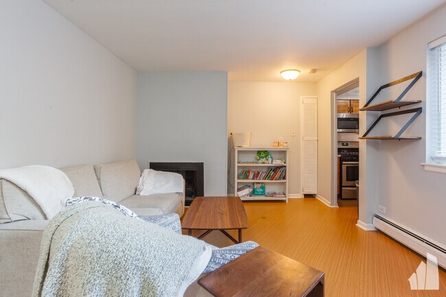 Foto del edificio - 644 W Arlington Pl