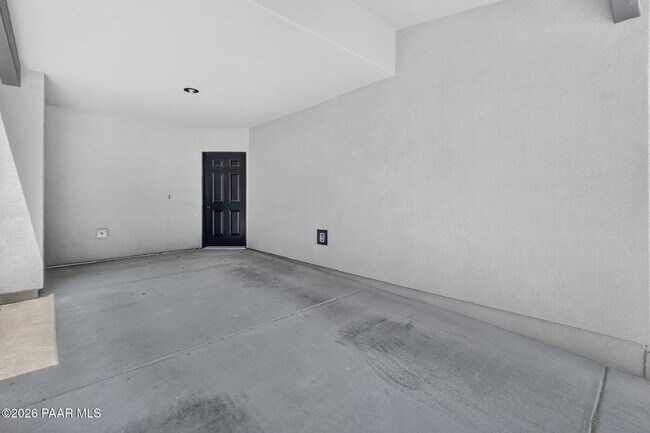Foto del edificio - 720 N Walnut St
