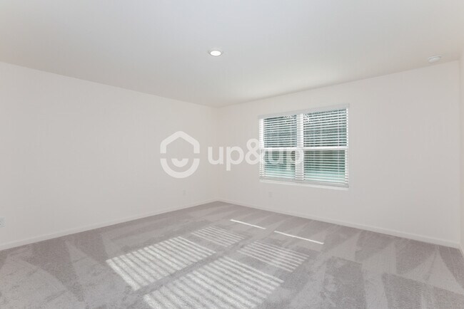 Building Photo - Fantastic 3bd/2.5ba home! Let yourself in!
