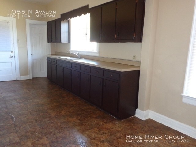 Foto del edificio - 1055 N Avalon St