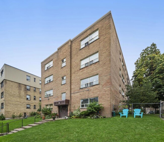 Upper Beach Apartments Apartments 140 Kingston Rd Toronto, ON